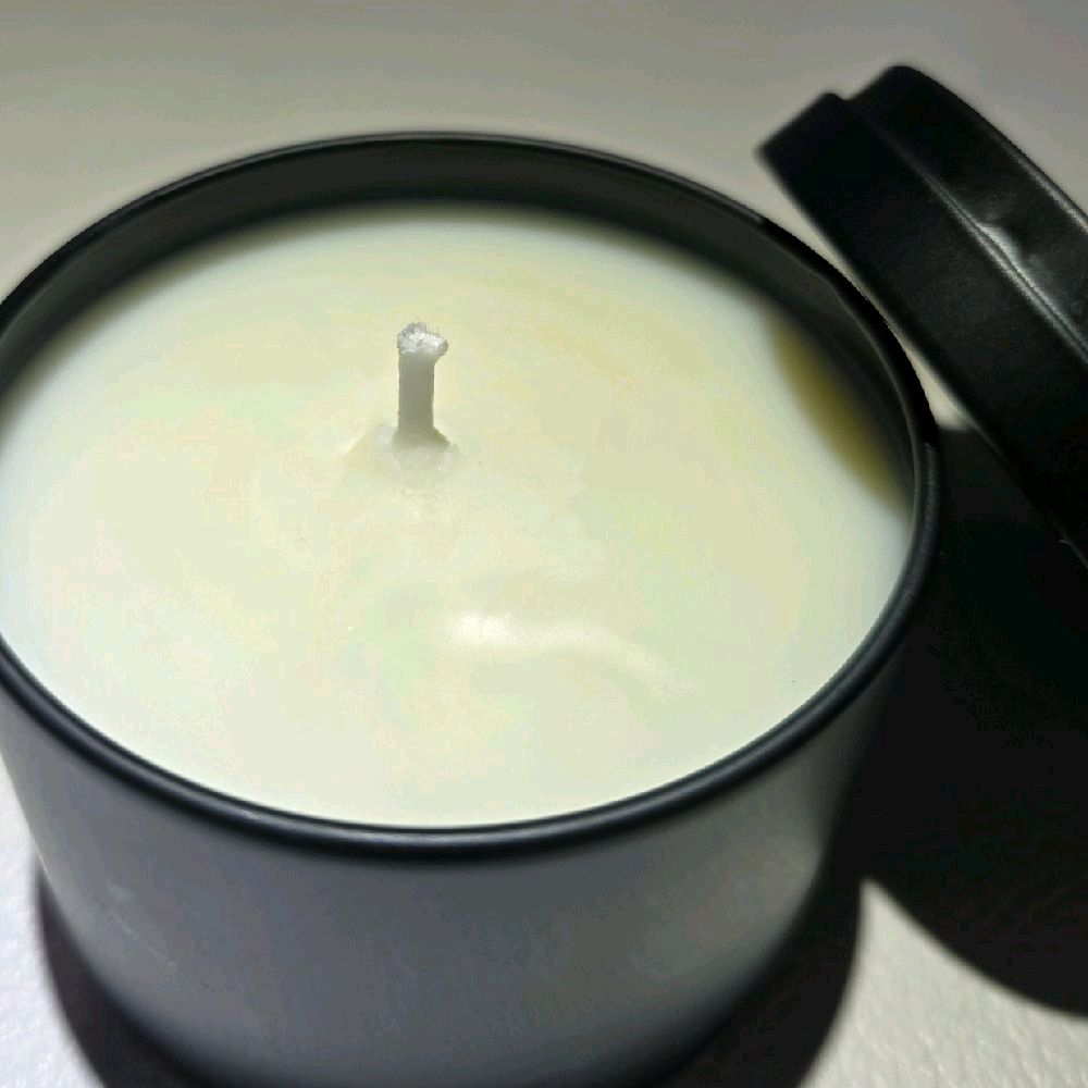 Black Violet & Saffron - Premium 4oz Fragrance Candle