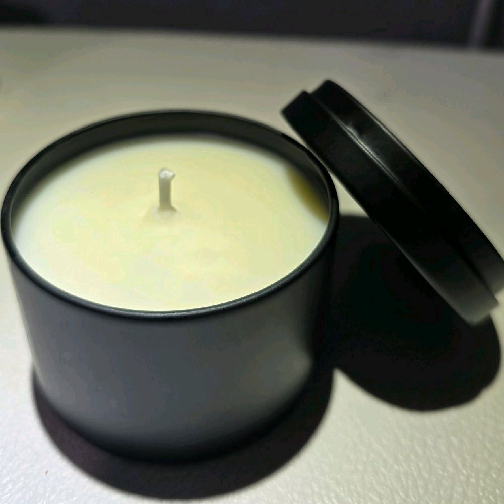 Black Violet & Saffron - Premium 4oz Fragrance Candle