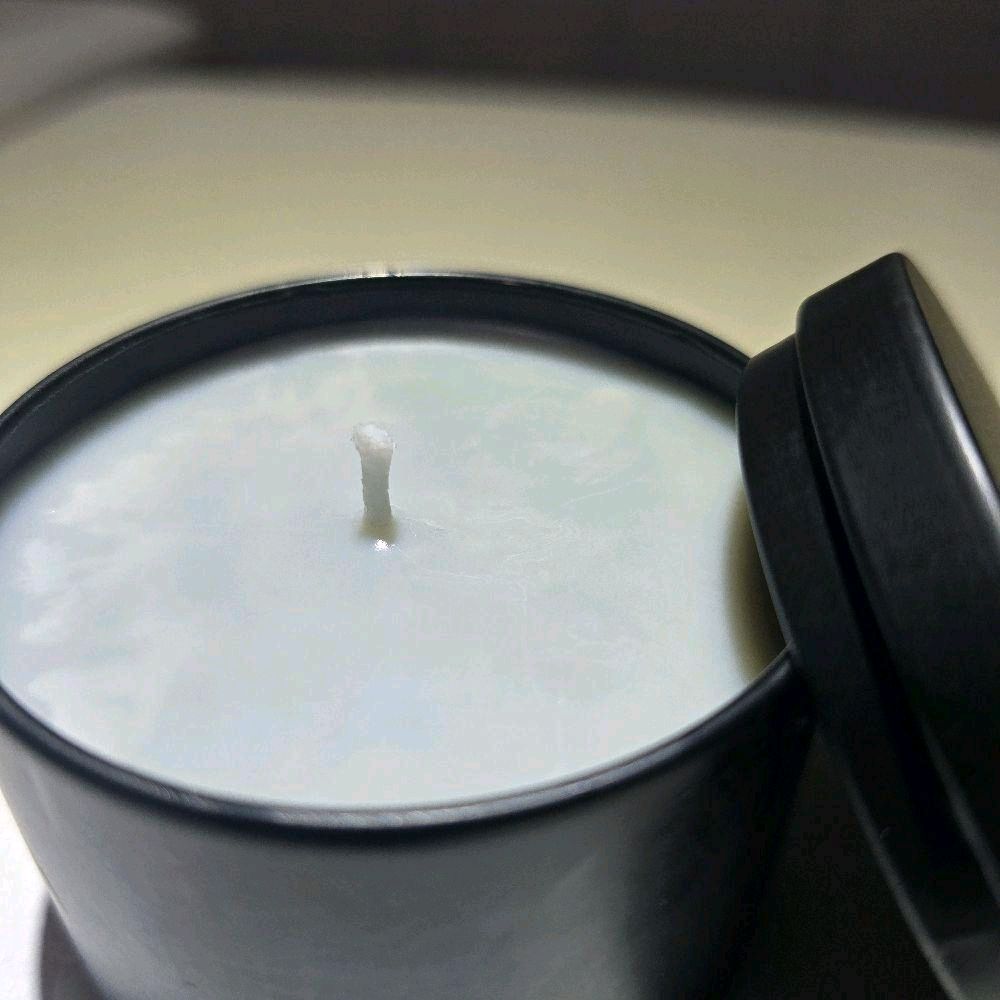 Black Violet & Saffron - Premium 4oz Fragrance Candle